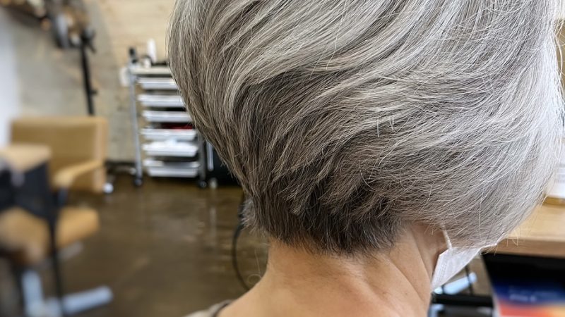 グレーヘアスタイル